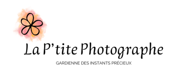 Logo de la p'tite photographe avec son slogan